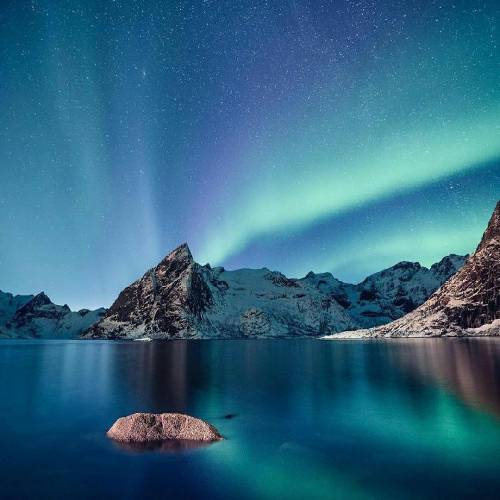 مهدی حاتمی من میخام داد بزنم اسمتو فریاد بزنم بگم عاشقت منم